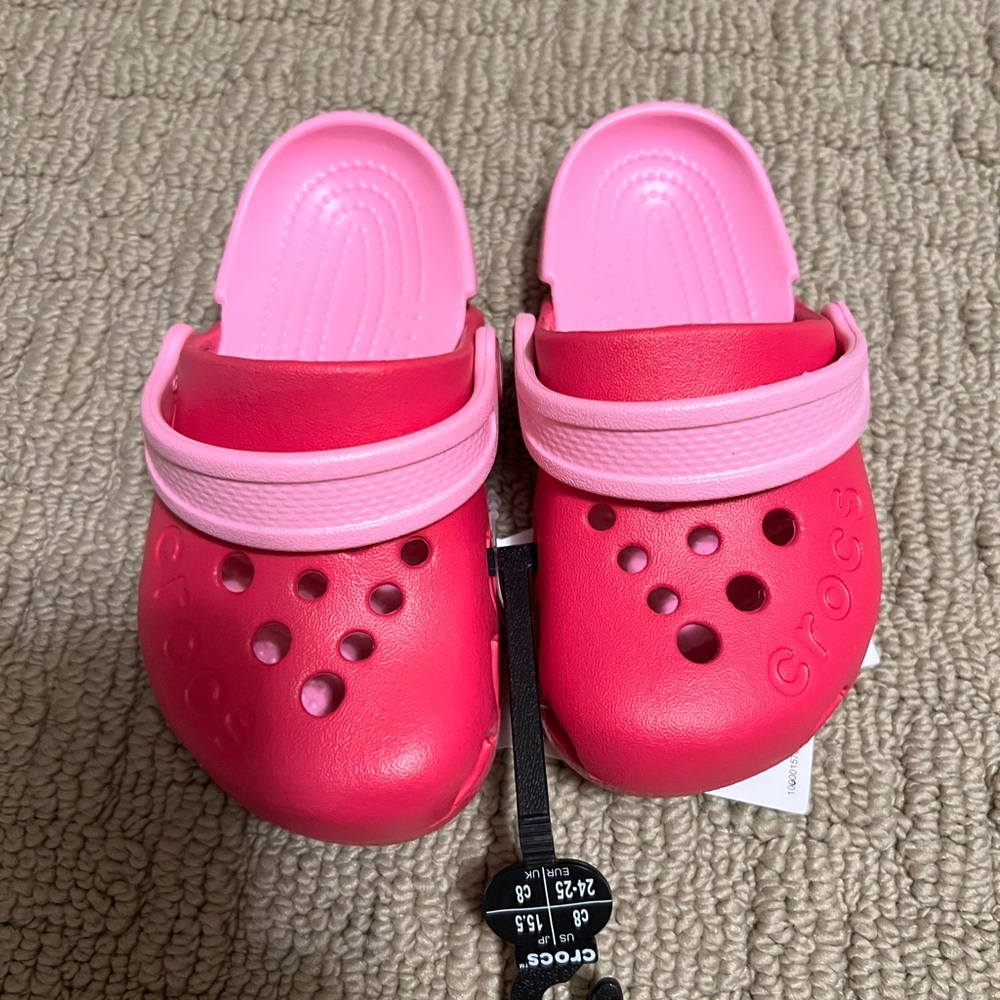Toddler girls crocs- size 8 (new)